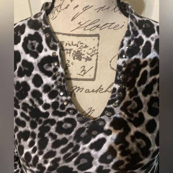 Ladies Size XL Ruby Rd Embellished Blouse - Picture 5 of 14